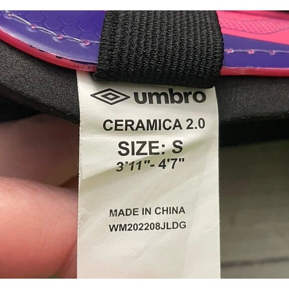 NEW! NWT Pink Umbro Soccer Girl Shin Guards, Size Small - Picture 4 of 5